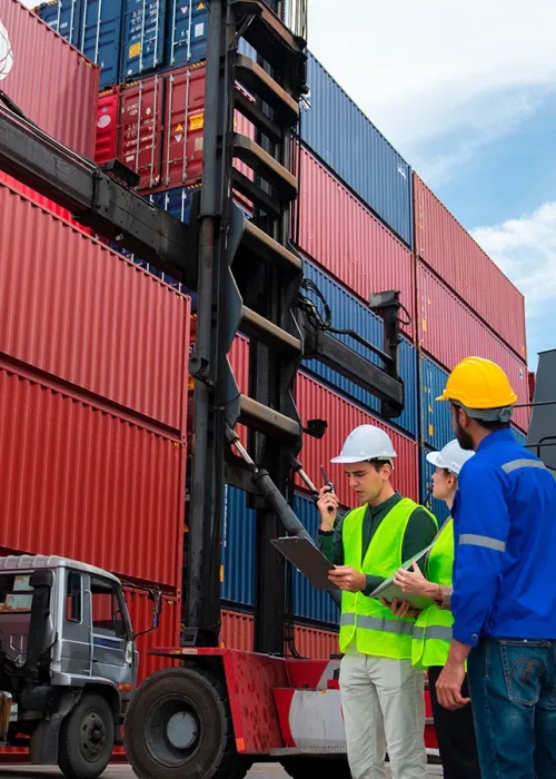 foreman-engineer-man-control-loading-containers-bo-P7CHKC6a-jpg.webp